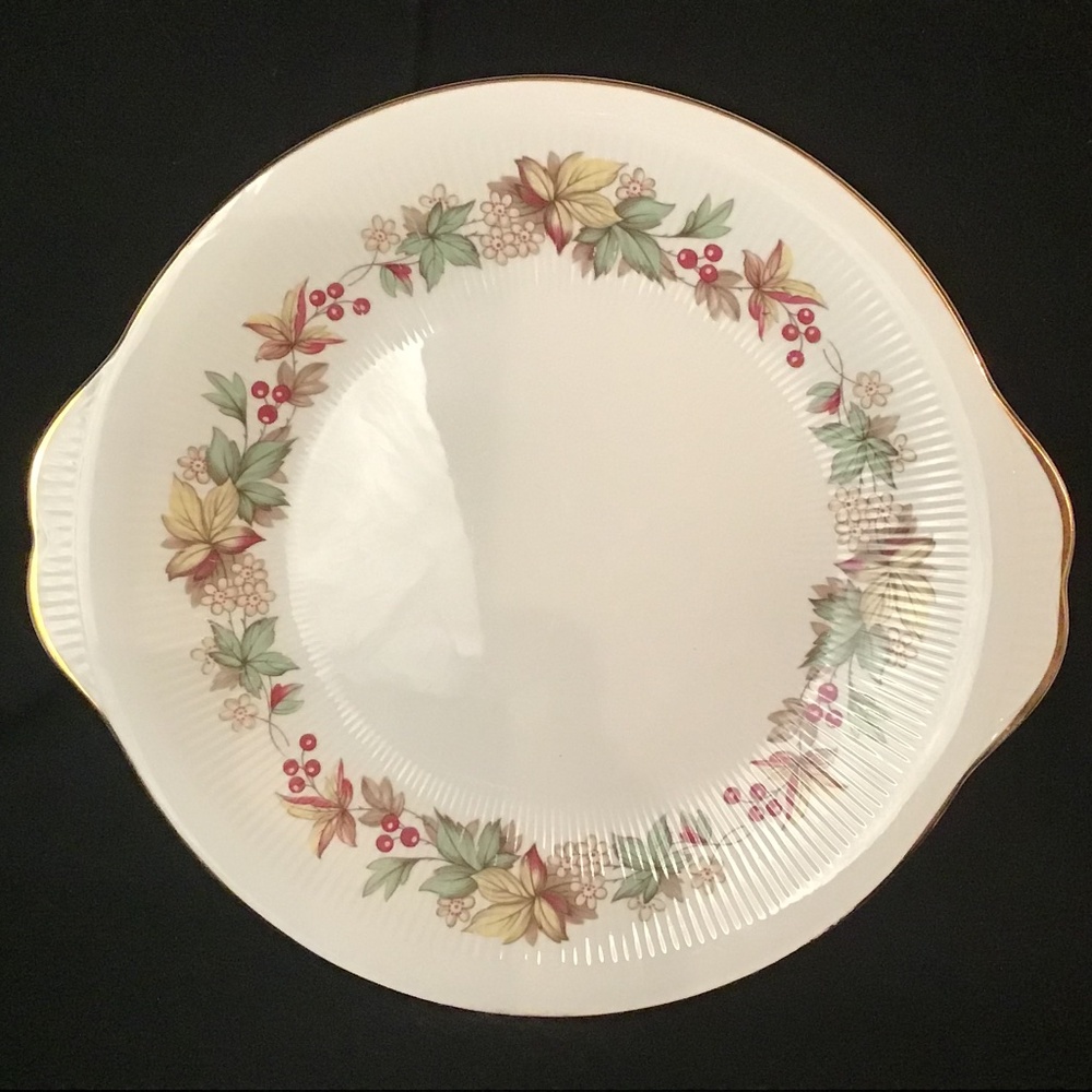 Vintage Royal Standard Lyndale Bone China Fancy Cake / Appetizer Plate. 10”.